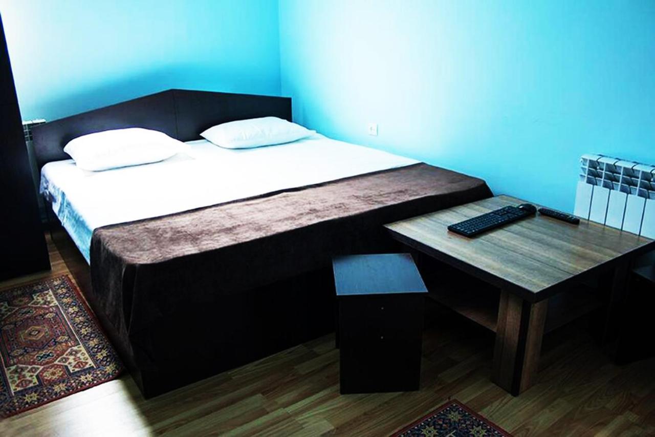 Dom Hostel & Tours Yerevan Exterior photo