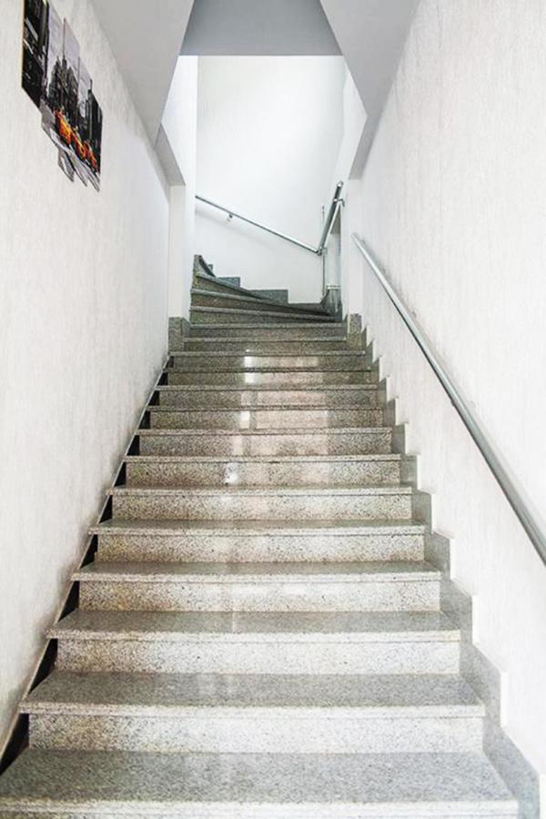 Dom Hostel & Tours Yerevan Exterior photo