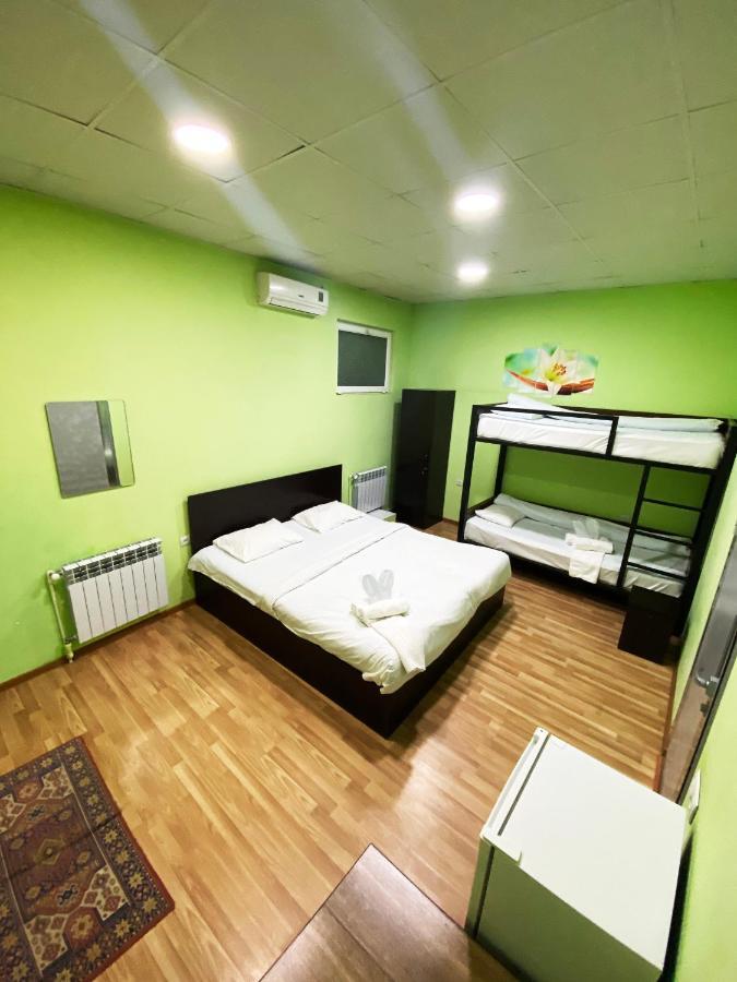 Dom Hostel & Tours Yerevan Exterior photo