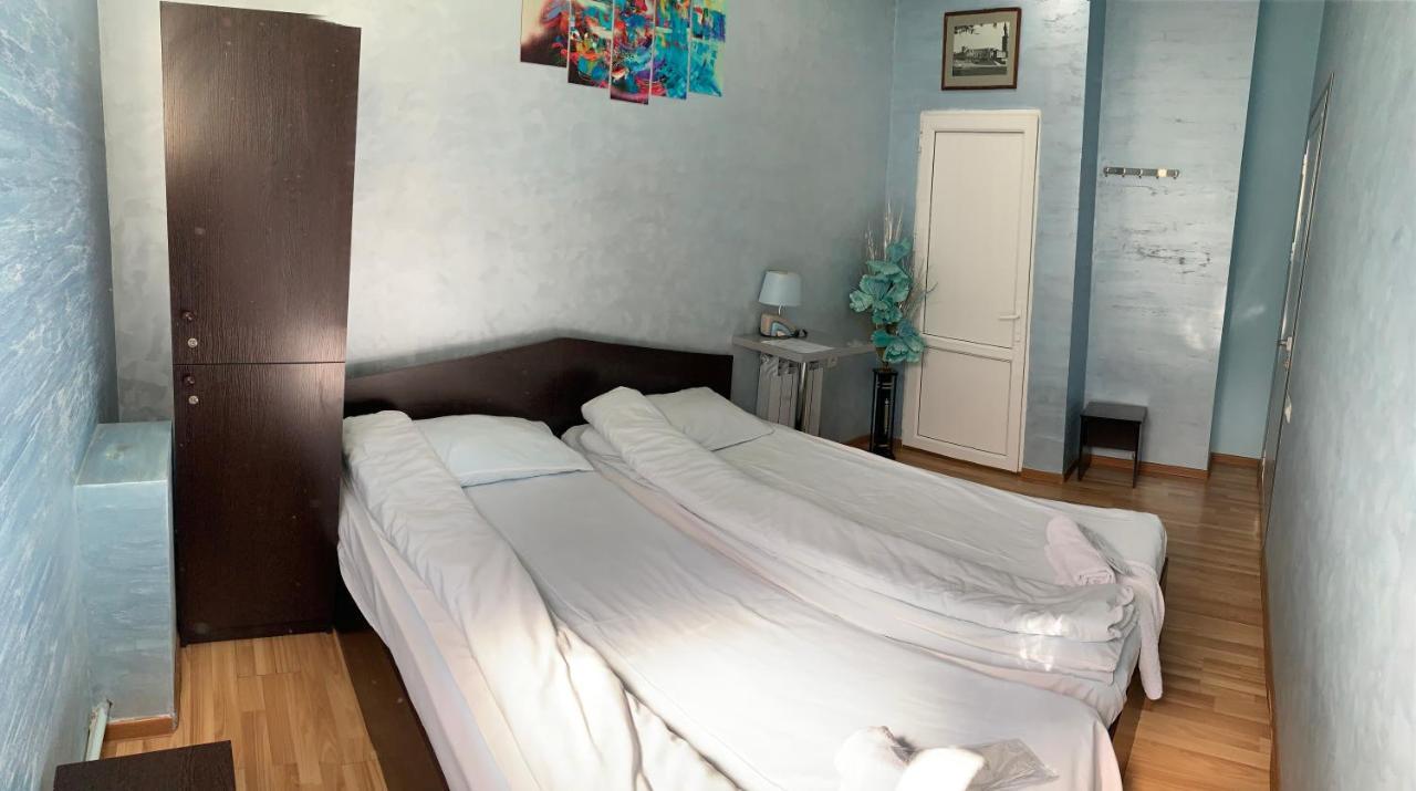 Dom Hostel & Tours Yerevan Exterior photo